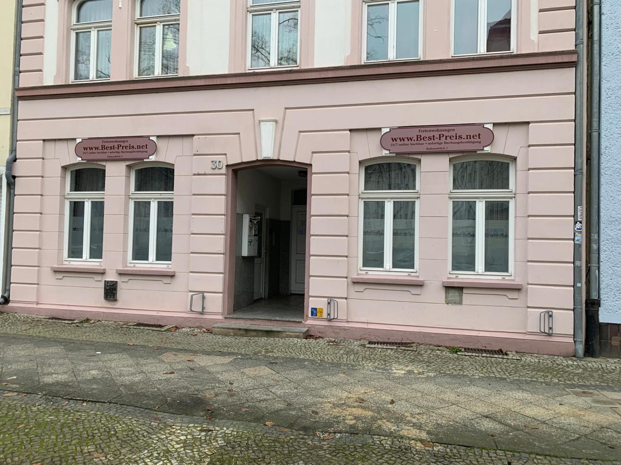 Best-Preis Fewo Rathausblick 2 - Zentrale Lage In Wittenberge - 2 Personen - Einzelzimmer - Vollausstattung - Wlan / Prime & Self-Check-In Exterior photo