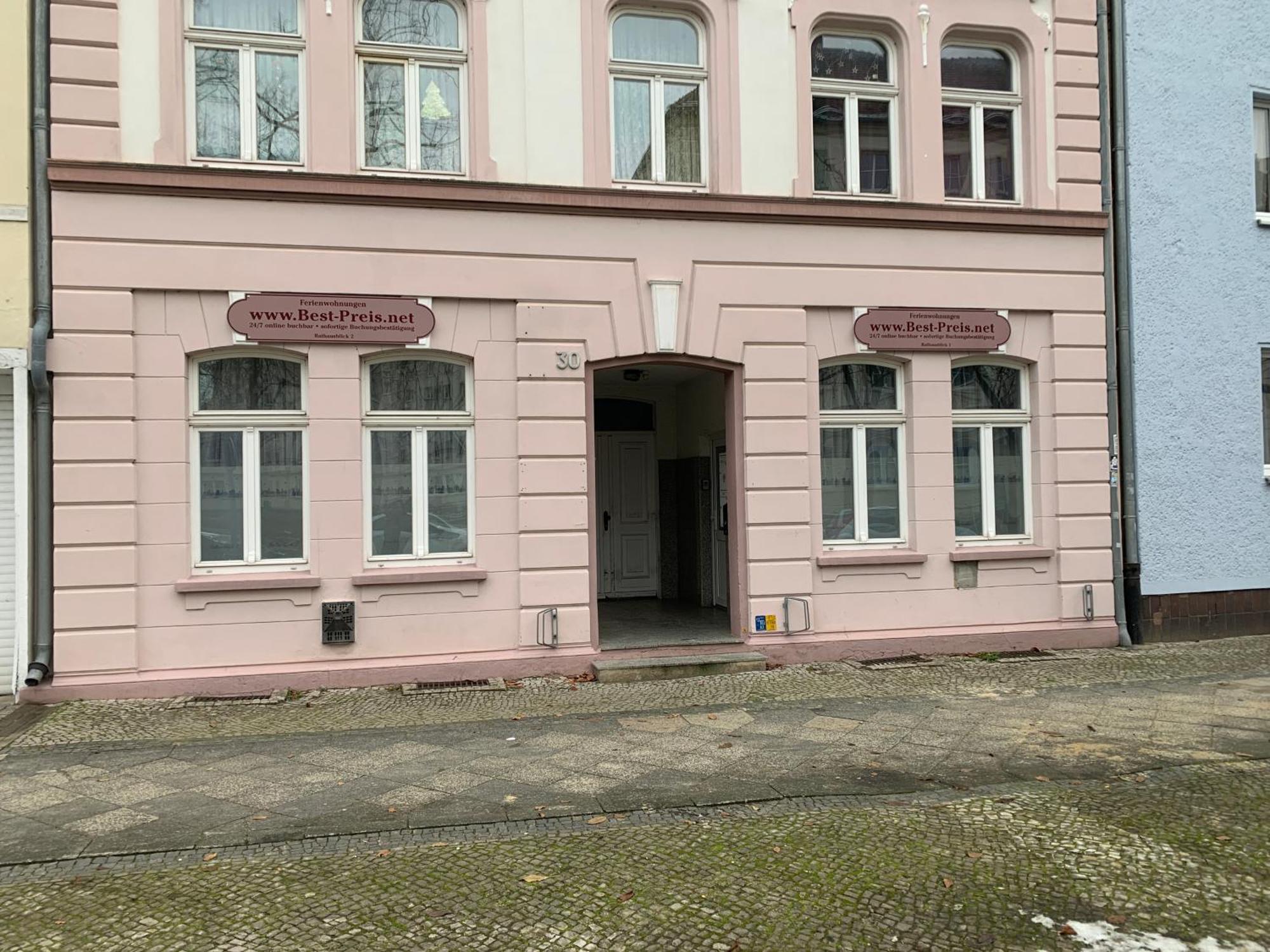 Best-Preis Fewo Rathausblick 2 - Zentrale Lage In Wittenberge - 2 Personen - Einzelzimmer - Vollausstattung - Wlan / Prime & Self-Check-In Exterior photo